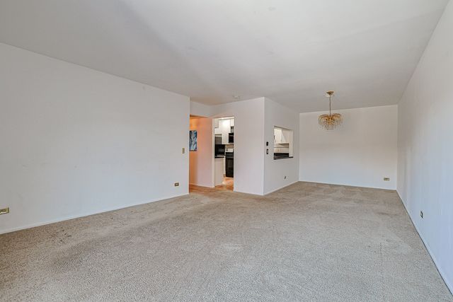 2650 BROOKWOOD Way 313, Rolling Meadows, IL 60008