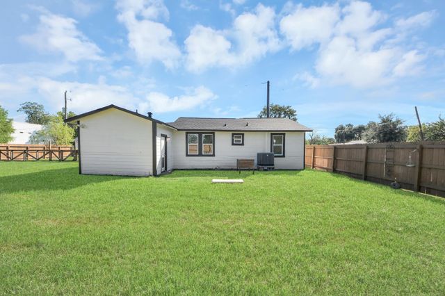 801 Mabel Street, Richmond, TX 77469