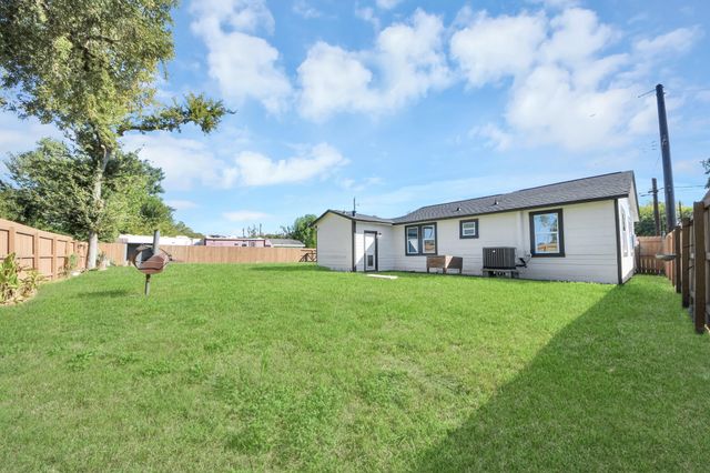 801 Mabel Street, Richmond, TX 77469