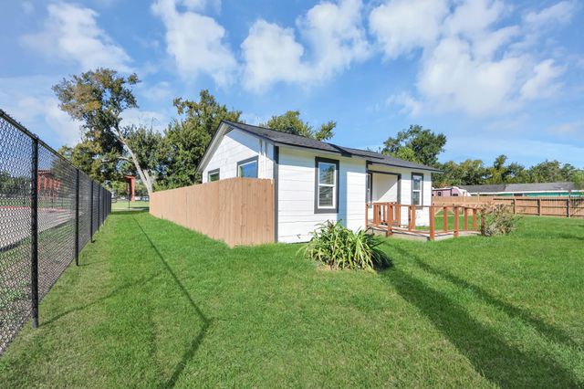 801 Mabel Street, Richmond, TX 77469