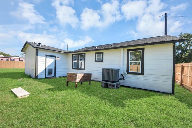 801 Mabel Street, Richmond, TX 77469