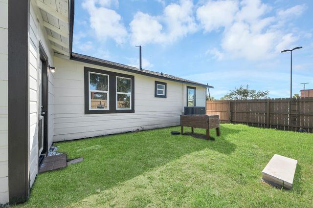 801 Mabel Street, Richmond, TX 77469