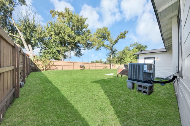 801 Mabel Street, Richmond, TX 77469