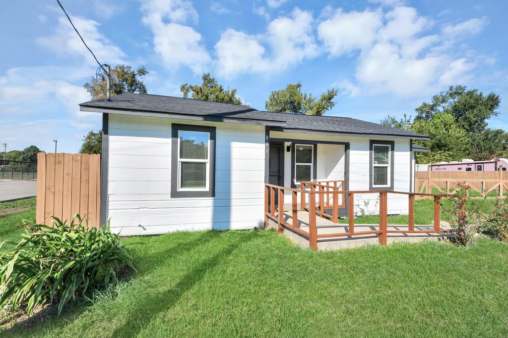 801 Mabel Street, Richmond, TX 77469