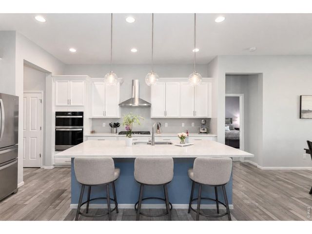 6807 S Riverwood Way, Aurora, CO 80016