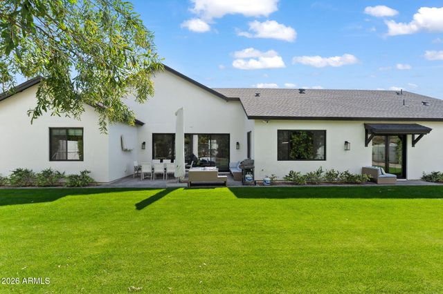 4164 E Camelback Road, Phoenix, AZ 85018