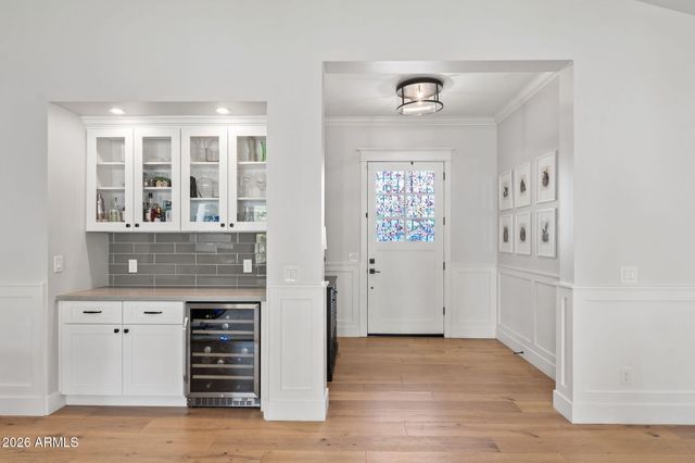 4164 E Camelback Road, Phoenix, AZ 85018