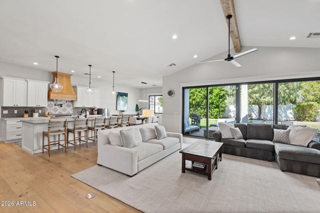 4164 E Camelback Road, Phoenix, AZ 85018