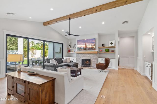 4164 E Camelback Road, Phoenix, AZ 85018