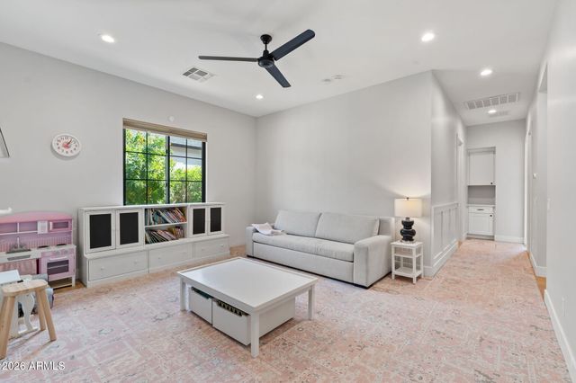 4164 E Camelback Road, Phoenix, AZ 85018