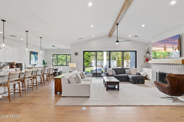 4164 E Camelback Road, Phoenix, AZ 85018