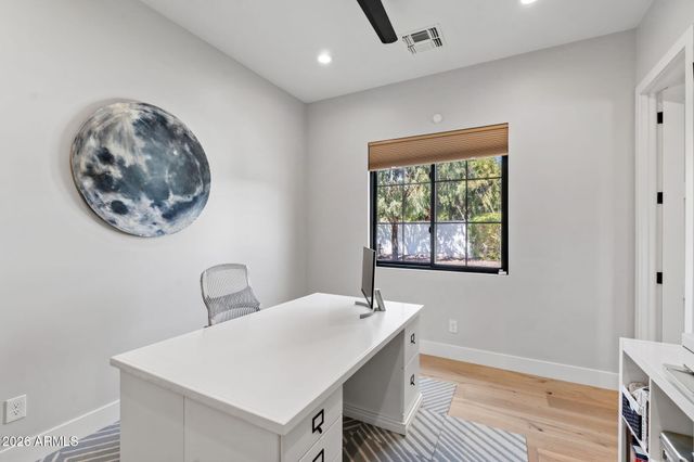 4164 E Camelback Road, Phoenix, AZ 85018