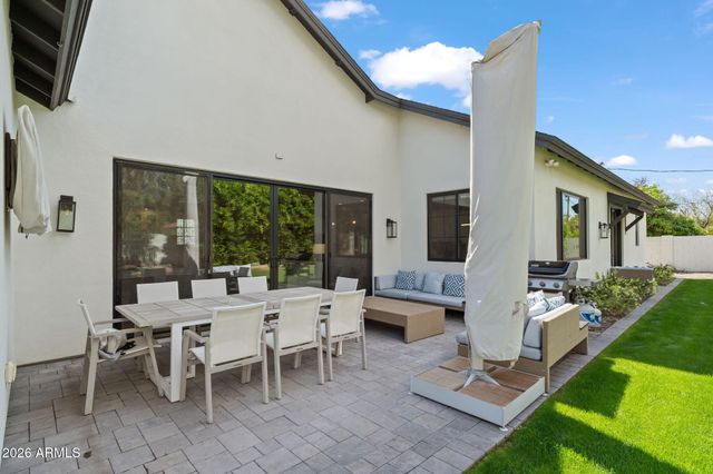 4164 E Camelback Road, Phoenix, AZ 85018