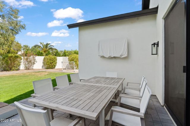 4164 E Camelback Road, Phoenix, AZ 85018