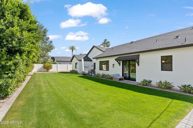 4164 E Camelback Road, Phoenix, AZ 85018