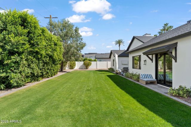 4164 E Camelback Road, Phoenix, AZ 85018