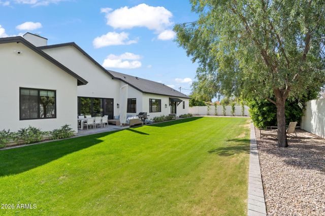 4164 E Camelback Road, Phoenix, AZ 85018