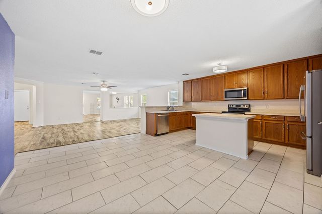 1444 Atkins Street, Cedar Hill, TX 75104