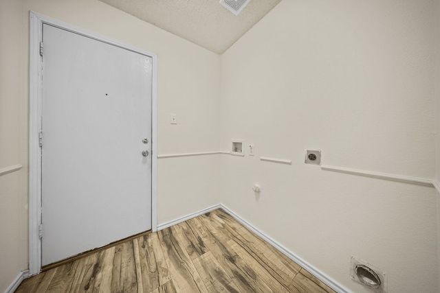 1444 Atkins Street, Cedar Hill, TX 75104