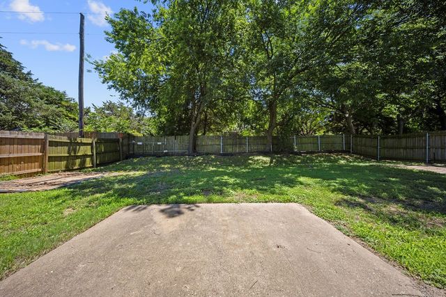1444 Atkins Street, Cedar Hill, TX 75104