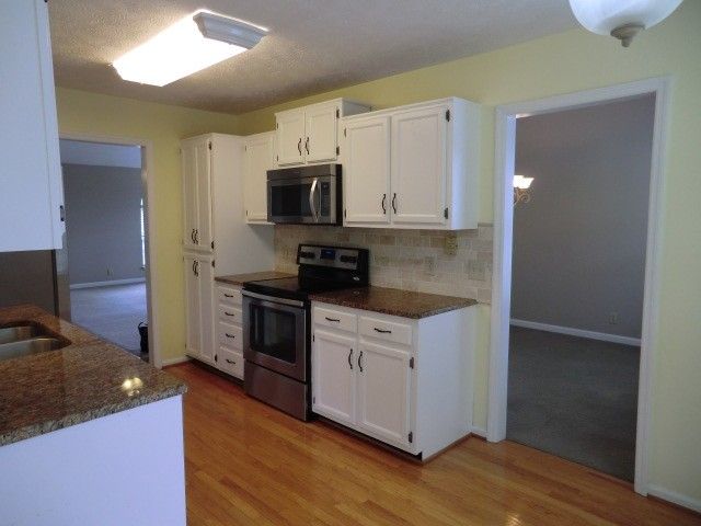 305 Cody Hill Pl, Nashville, TN 37211