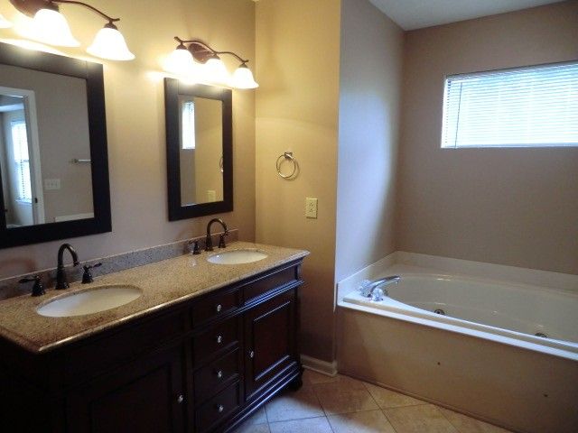 305 Cody Hill Pl, Nashville, TN 37211