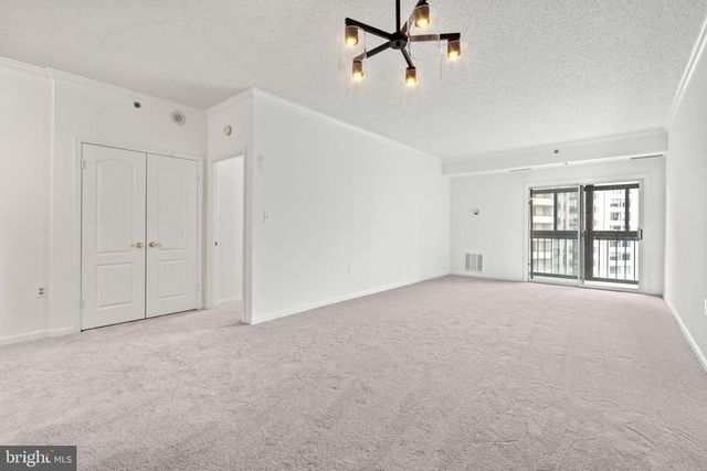 1211 S EADS ST #1009, Arlington, VA 22202