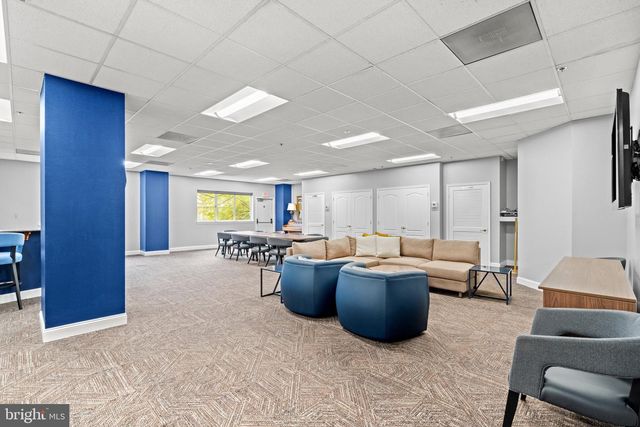 1211 S EADS ST #1009, Arlington, VA 22202