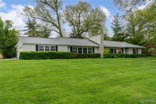 31 S Tealwood Drive, St Louis, MO 63141