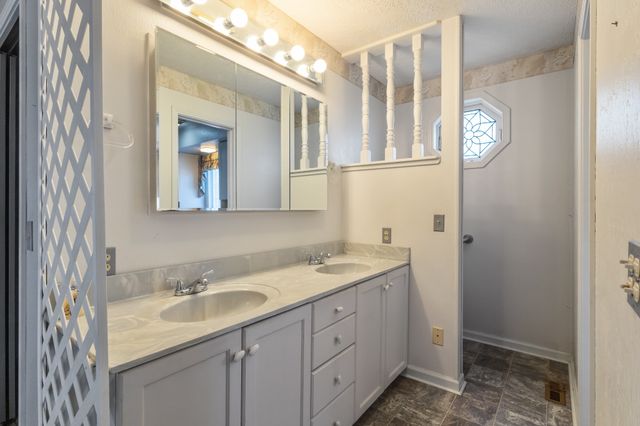 1000 Sendero Bad, Dickson, TN 37055