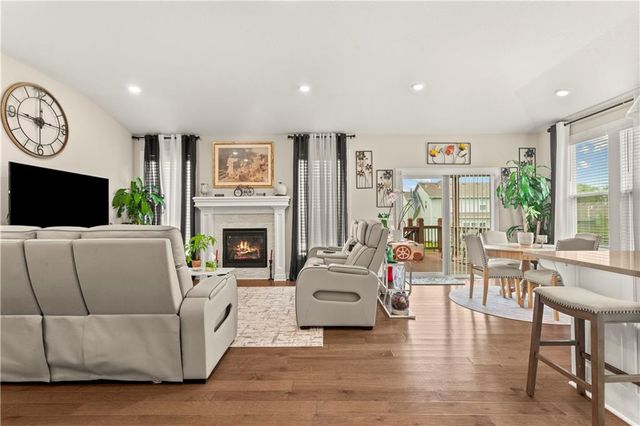 520 SE David Road, Lee's Summit, MO 64082