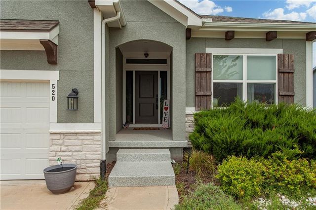 520 SE David Road, Lee's Summit, MO 64082