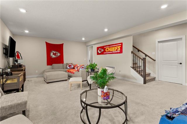 520 SE David Road, Lee's Summit, MO 64082