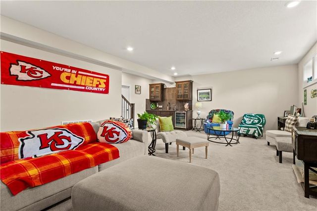 520 SE David Road, Lee's Summit, MO 64082