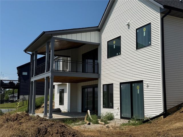 707 Cedar Bend, Solon, IA 52333