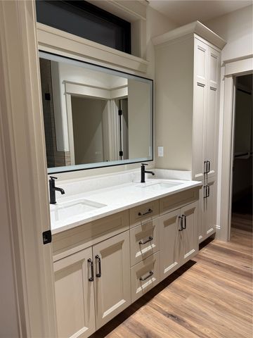 707 Cedar Bend, Solon, IA 52333