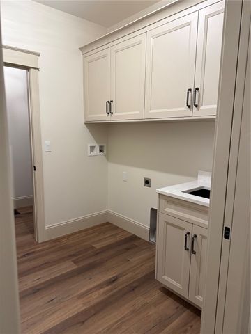 707 Cedar Bend, Solon, IA 52333