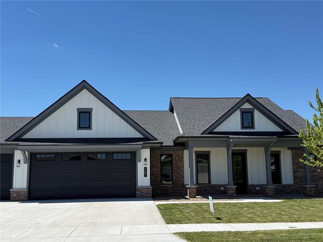 707 Cedar Bend, Solon, IA 52333