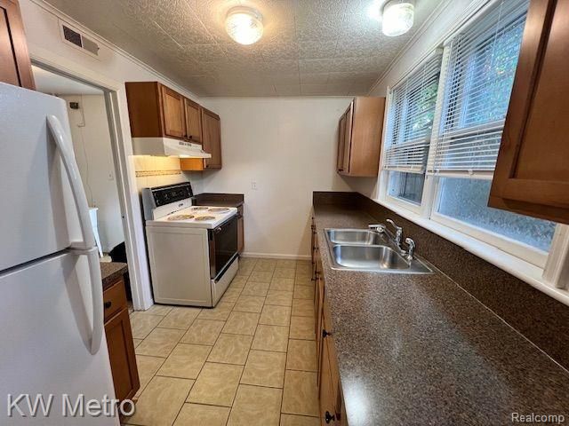 624 Montrose Avenue, Royal Oak, MI 48073