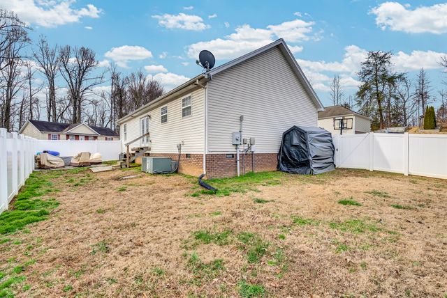 1223 Quail Hollow Cir, Cookeville, TN 38501