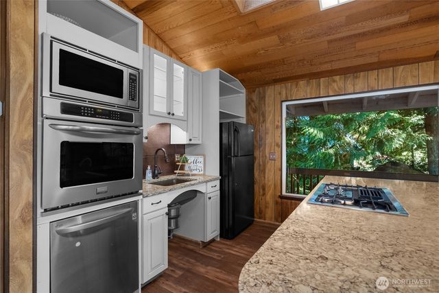 2520 E Saint Andrews Drive N, Shelton, WA 98584