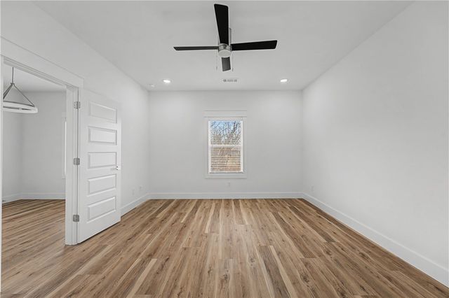 1 Logan Lane, Bella Vista, AR 72715