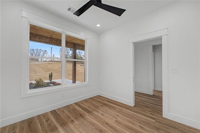 1 Logan Lane, Bella Vista, AR 72715