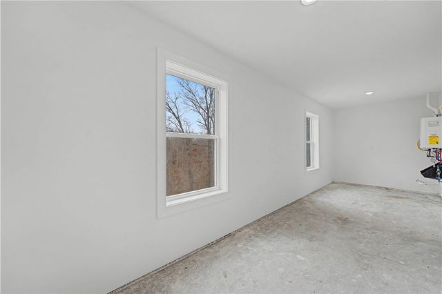 1 Logan Lane, Bella Vista, AR 72715