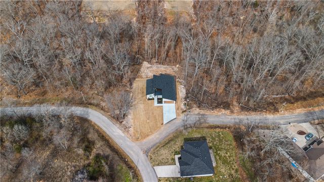 1 Logan Lane, Bella Vista, AR 72715