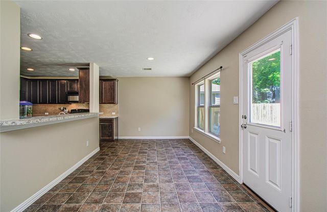 3414 Hunters Canyon, Baytown, TX 77521