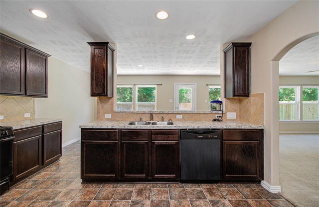 3414 Hunters Canyon, Baytown, TX 77521
