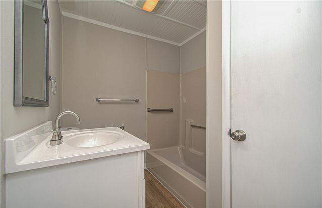 3414 Hunters Canyon, Baytown, TX 77521