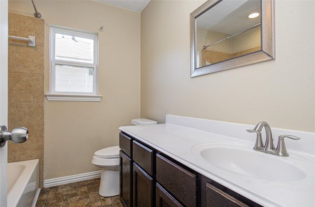 3414 Hunters Canyon, Baytown, TX 77521