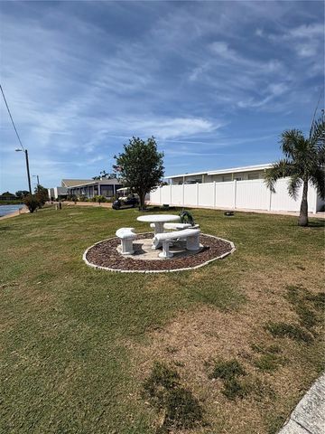 11144 101ST WAY 143, Largo, FL 33773